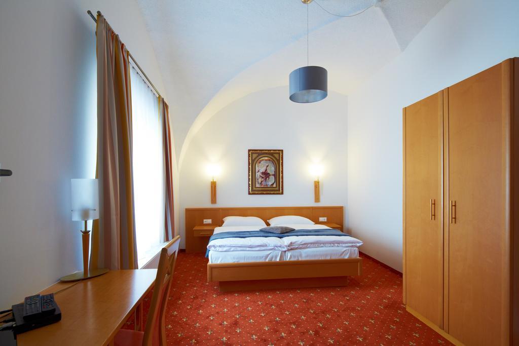 Rathauskeller Melk Hotel Екстериор снимка